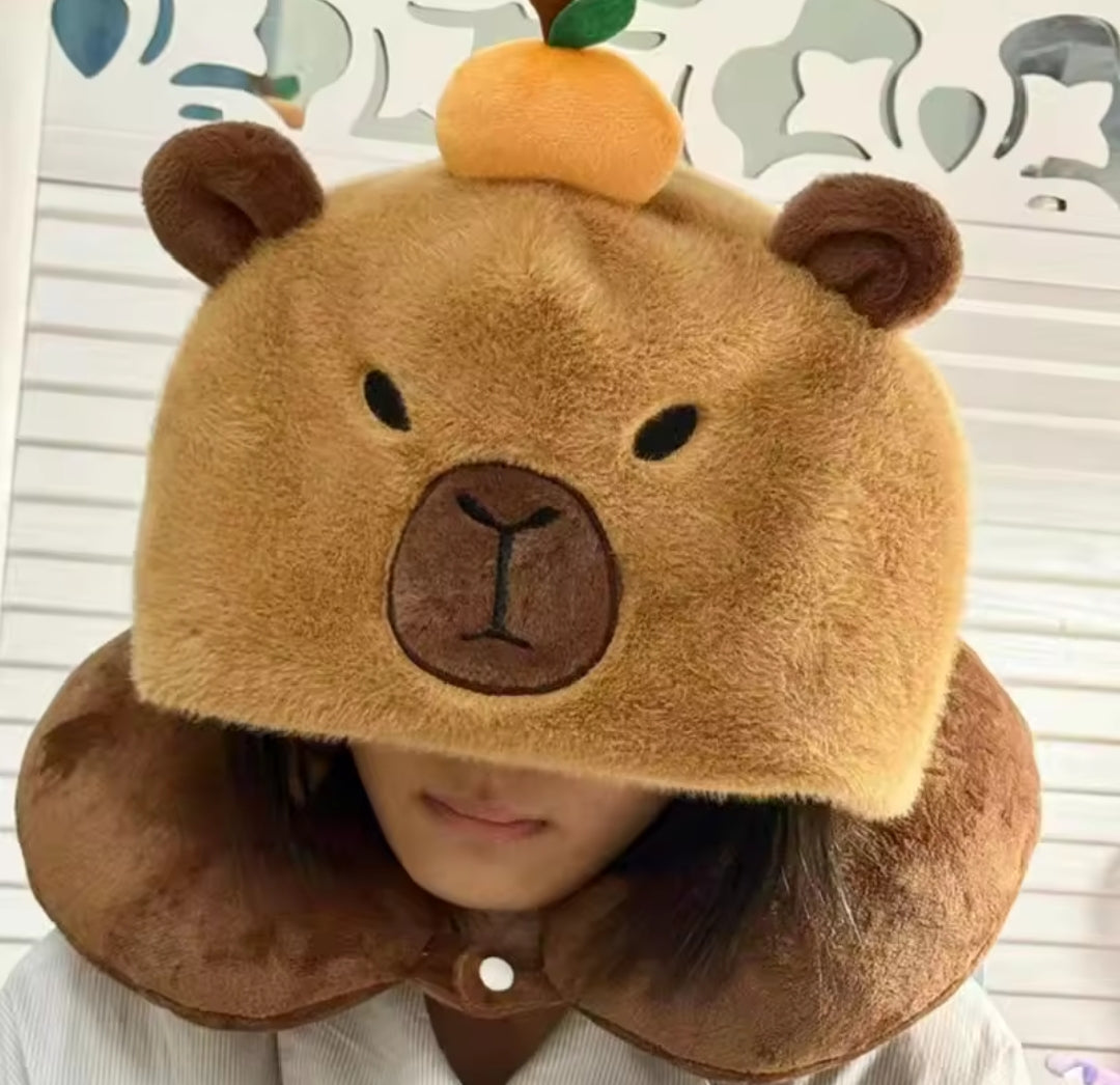 Almohada viajera capybara #CodU