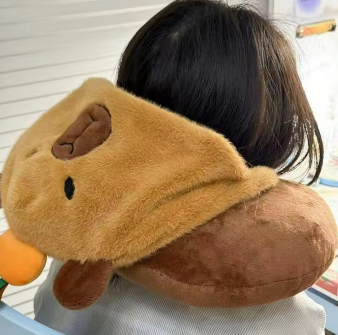 Almohada viajera capybara #CodU