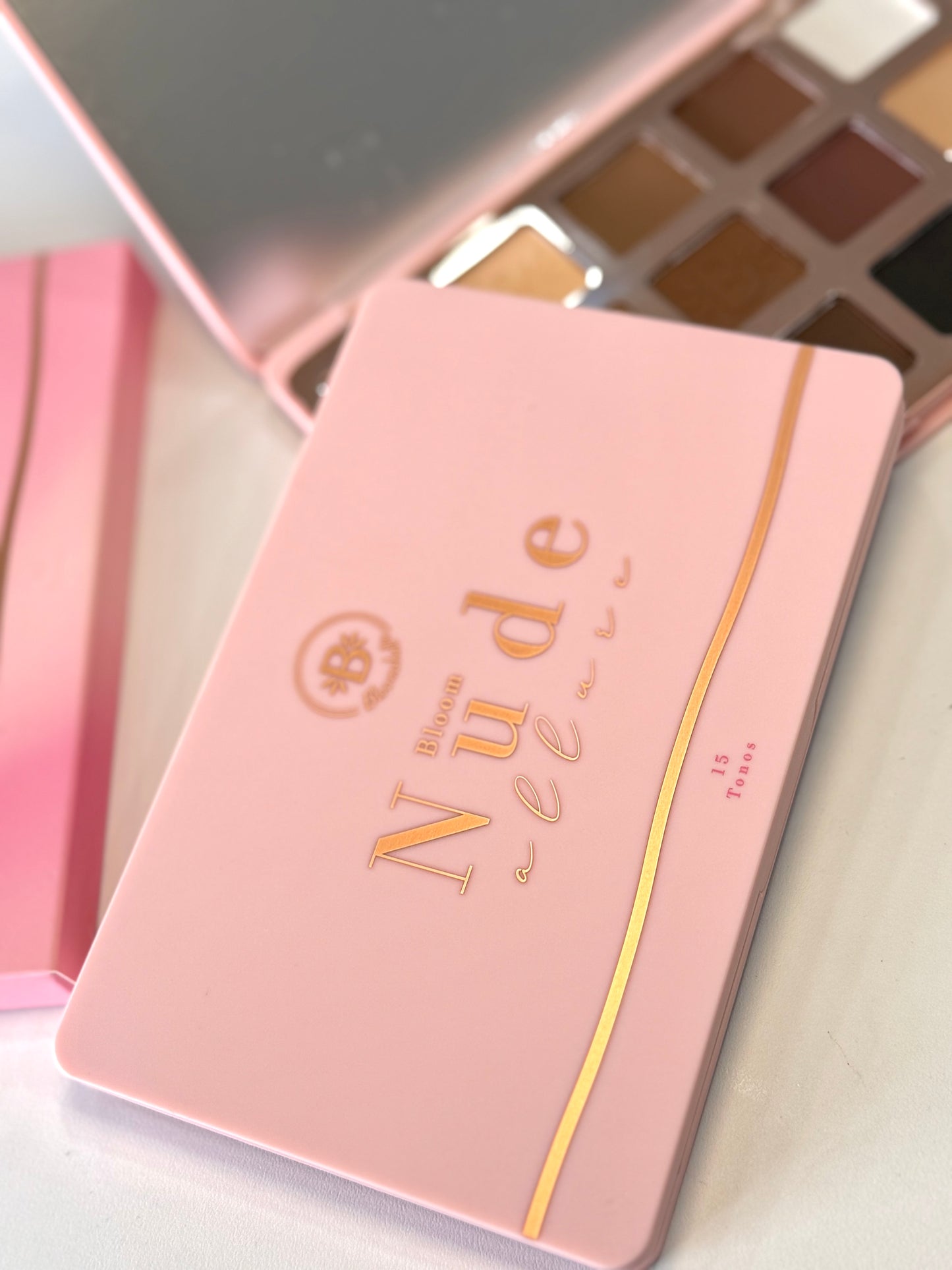 Paleta de sombras nude bloomshel #codO