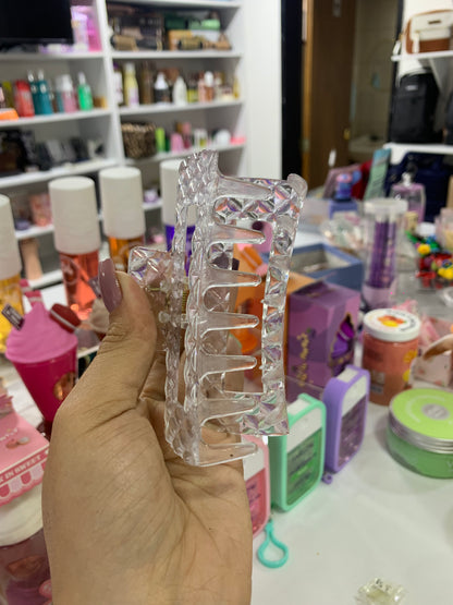 Pinza para el cabello transparente
