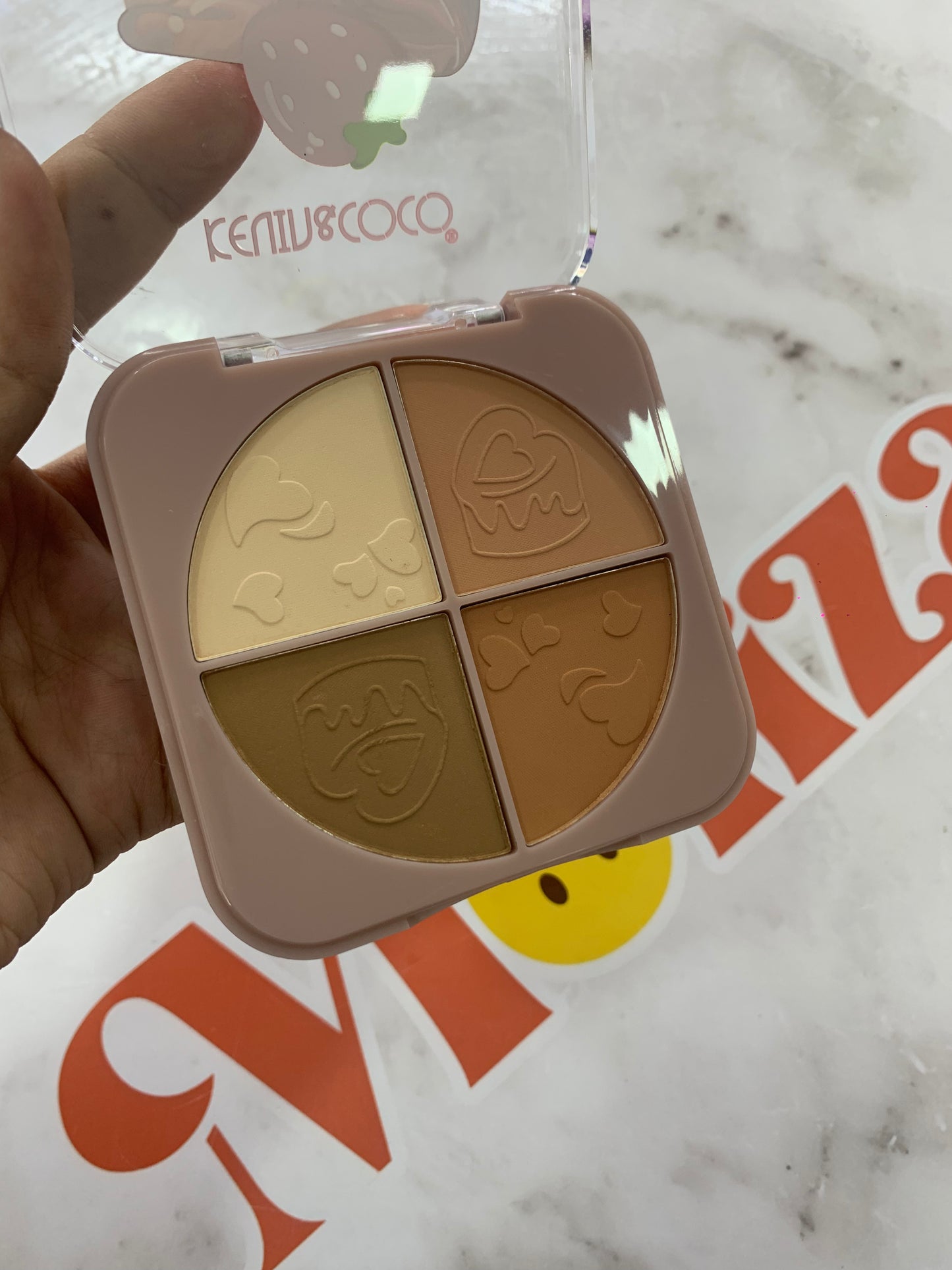 Paleta de iluminador y broncee Kevin & coco #CodO