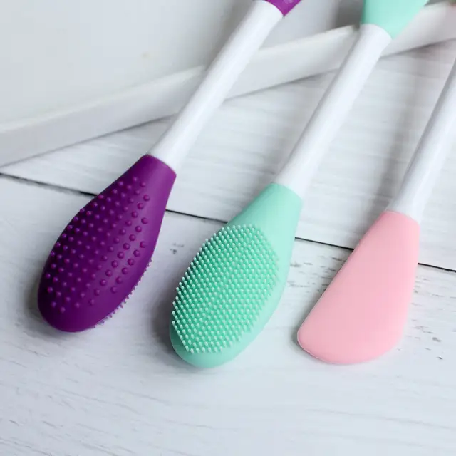 Cepillo 2en1 para exfoliar y aplicar mascarilla