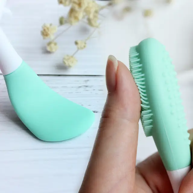 Cepillo 2en1 para exfoliar y aplicar mascarilla