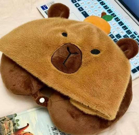 Almohada viajera capybara #CodU